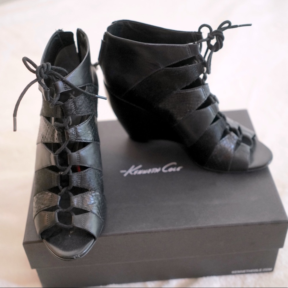Kenneth Cole black sandals, size 8.5